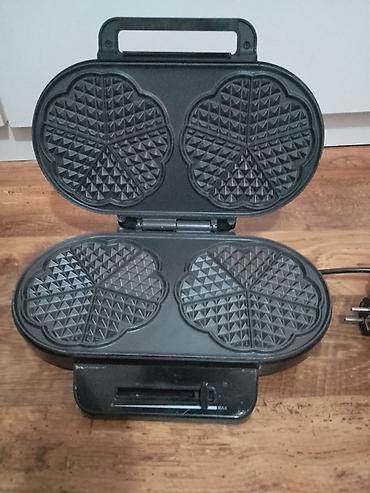 Ostali kuhinjski aparati: Aparat za vafle – dvostruki - Električni aparat sa dve velike ploče — 1