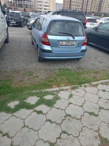 Honda: Honda Jazz: 2004 г., 1.5 л, Механика, Бензин, Хэтчбэк