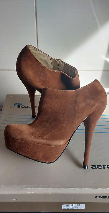 nike manoa boots: BN bos cipele na stiklu,antilop,potpuno nove,velicina 39 — 2