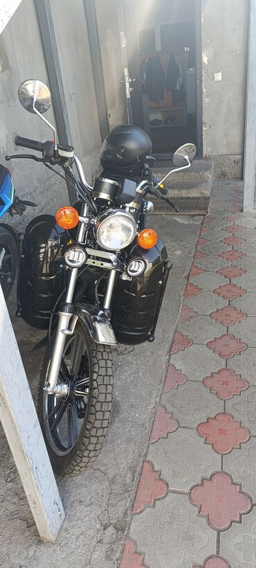 ретро мотоциклы: Классикалык 200 куб. см, Бензин, Чоңдор үчүн, Жаңы