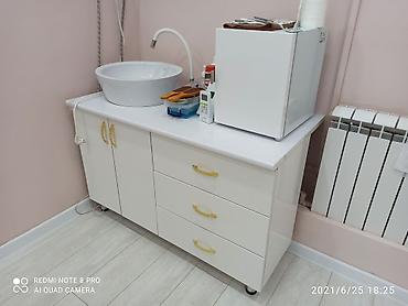 Маникюрные столы: Маникюрный стол (любой сложности) Стол ресепшн (любой сложности) — 8