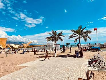 Иссык-Куль 2026: Коттедж, Коттедж в ЦО Palm Beach (Палм Бич) ЦО Palm Beach, Чок-Тал, Детская площадка, Парковка, стоянка, Охраняемая территория — 24