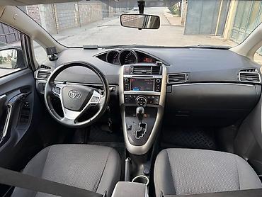 coroll: Toyota Verso: 2013 г., 1.8 л, Автомат, Бензин, Универсал — 9