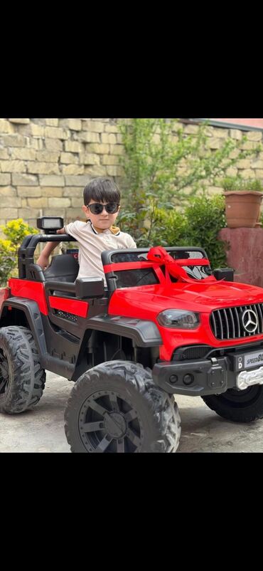 28 razmer: Usaq masini yenidir 2 defe surulub yenidir 300azn Müşviqabad 28 may