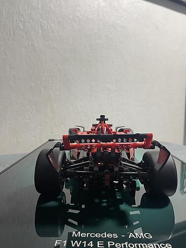 formula: Конструктор гоночного болида F1 Mercedes-AMG Petronas Formula One — 3