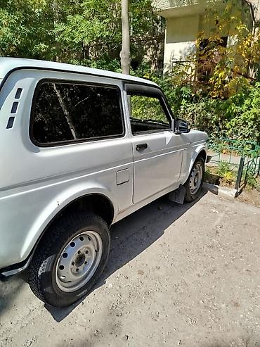 ВАЗ (ЛАДА): ВАЗ (ЛАДА) 4x4 Niva: 2012 г., 1.7 л, Кол менен иштөөчү, Бензин, Жол тандабас — 7