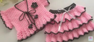 Dəstlər: Əl işi toxunma uşaq geyimləri və aksessuarları. Hər biri sifarişlə — 25