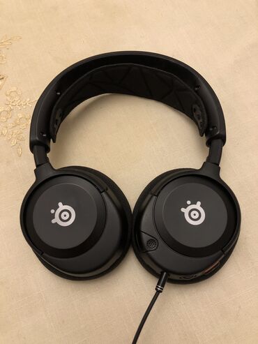 Səs gücləndiriciləri: İşlənmiş Simli Qulaqcıqlar, SteelSeries, rəng - Qara