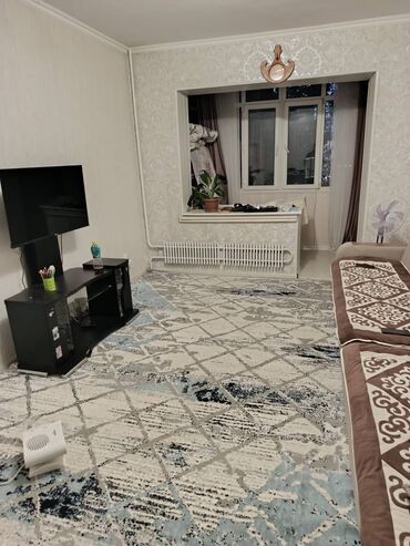 суточные квартиры караколе: 1 бөлмө, 36 кв. м, 106-серия, 3 кабат, Евроремонт