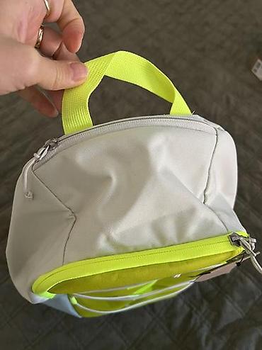 traka za trcanje kupujem: NIKE AIR GRAPHICS Backpack 21l  
DV NOVO — 7