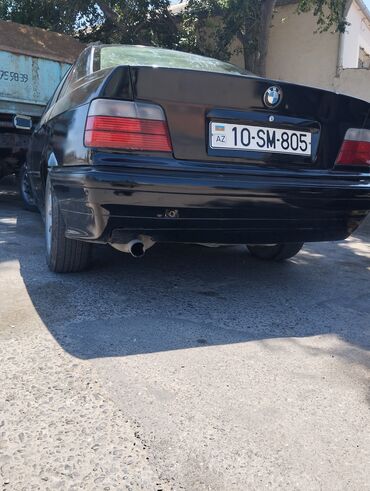 mersedes maşin: BMW 318: 1.8 l | 1995 il Sedan