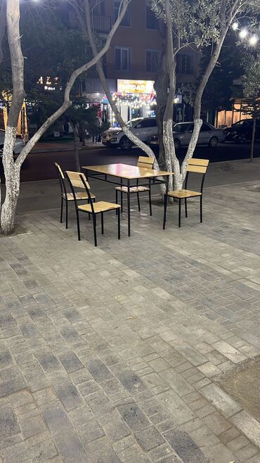 Masa və oturacaq dəstləri: Balkon üçün, İşlənmiş, Açılmayan, Dördbucaq masa, 4 stul
