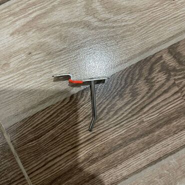 Bijuteriya vitrinləri: Ətir, aksesuar, bijuteriya vitrini Ünvan; Yeni Ramana, Şuşa şəhərciyi — 15