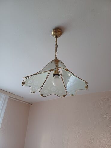 stakla za lustere: Chandelier