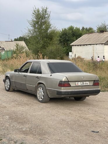 салон на 210 мерс: Mercedes-Benz W124: 1990 г., 2.9 л, Механика, Дизель, Седан