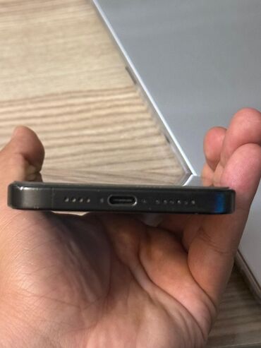 Apple iPhone: IPhone 15 Pro Max, 256 GB, Black Titanium, Face ID — 7