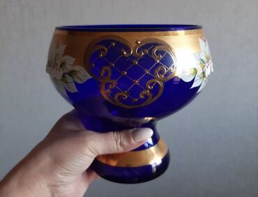 Digər dəstlər və servizlər: Mavi kobalt şüşədən hazırlanmış dekorativ bəzək dəsti. Dəst tərkibi — 5