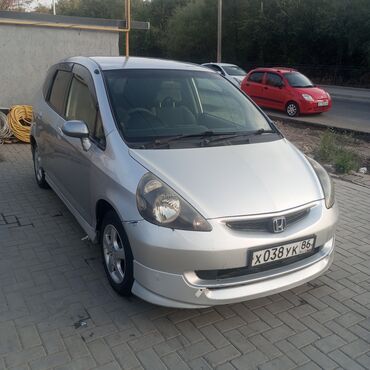купить машину матиз автомат: Honda Fit: 2002 г., 1.3 л, Автомат, Бензин, Хетчбек