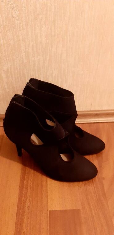 женские замшевые кроссовки в Азербайджан | Туфли: Туфли, 37, цвет - Черный
