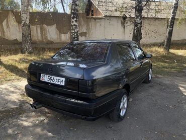 купить чехол для авто в бишкеке: Volkswagen Vento: 1993 г., 1.8 л, Механика, Бензин, Седан