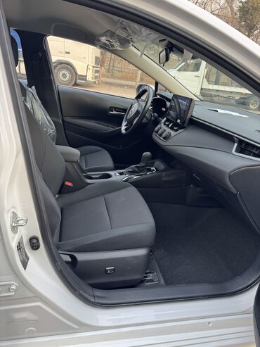 Toyota: Toyota Corolla: 2025 г., 1.2 л, Автомат, Бензин, Седан — 6