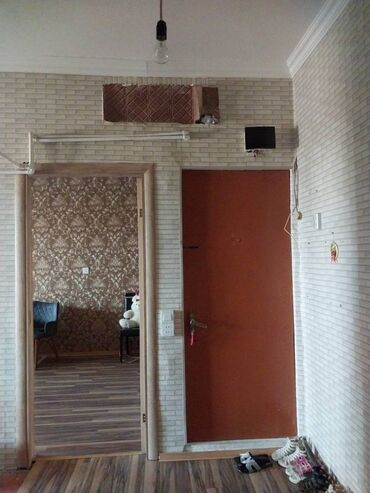 Uzunmüddətli kirayə mənzillər: Qaraçuxur qəsəbəsində 146 nömrəli tam orta məktəbin yaxınlığında — 4