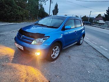 Toyota Ist: 2003 г., 1.3 л, Автомат, Бензин, Седан