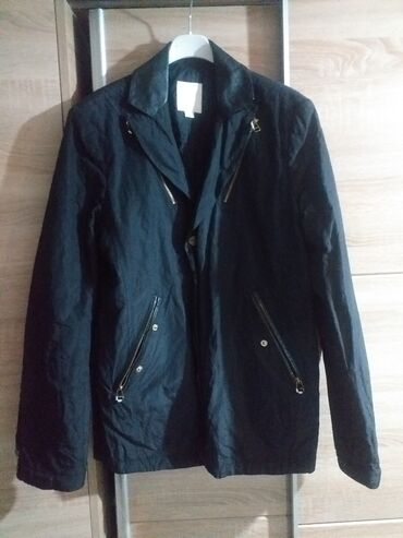 Ostale jakne, kaputi, prsluci: Diesel zenska jakna
Vel m
Crne boje