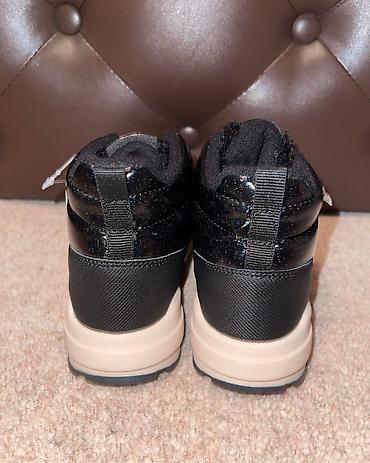 Детская обувь: Next серые и черно розовые ботинки Новые Серые Размеры — 9