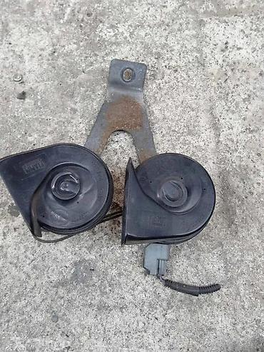 Car Parts & Accessories: Alfa Romeo Giulietta sirena. Alfa Romeo Giulietta sirenaOriginalni — 2
