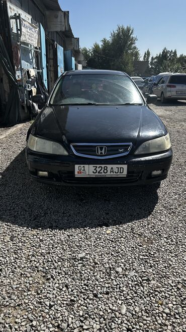 мотор дымит: Honda Accord: 2001 г., 2.3 л, Автомат, Бензин, Хэтчбэк