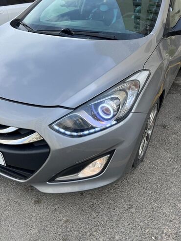 Hyundai: Hyundai Elantra (VIN: KMHD35LE0DU037122) - Kuzov: sedan, gümüşü rəng — 3