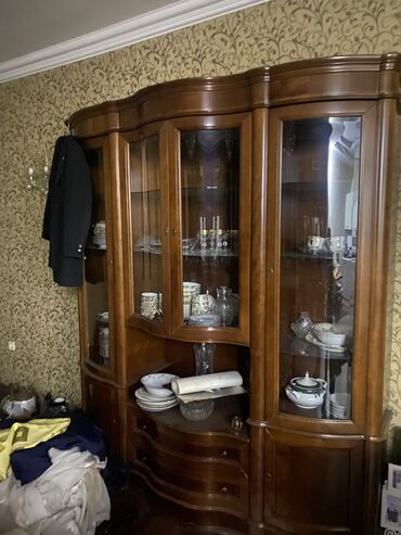 шкав для обуви: Сервант, Колдонулган, Жыгач