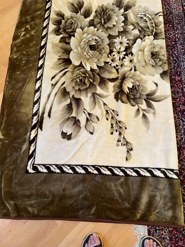 Yorğanlar, adyallar: İşlənmiş Böyüklər üçün İki nəfərlik Qış üçün Yorğan, Ünvandan götürmə — 5