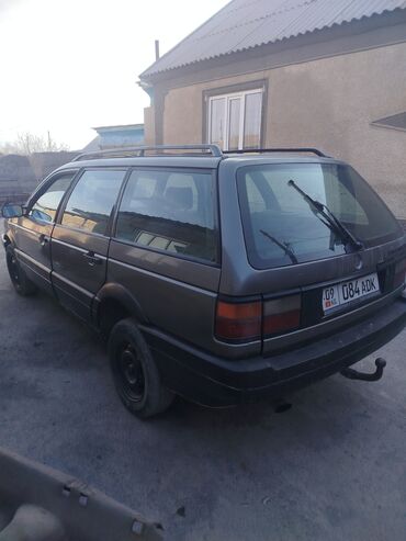 Volkswagen: Volkswagen Passat: 1992 г., 1.8 л, Механика, Бензин, Универсал