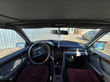 Mercedes-Benz: Mercedes-Benz E-Class: 1990 г., 2.3 л, Механика, Бензин, Седан — 12