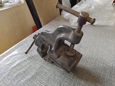 Metal sıxac (stolüstü mini mengene) - Tip: Stol kənarına kelepçə ilə lalafo.az -da Metal sıxac (stolüstü mini mengene) - Tip: Stol kənarına kelepçə ilə