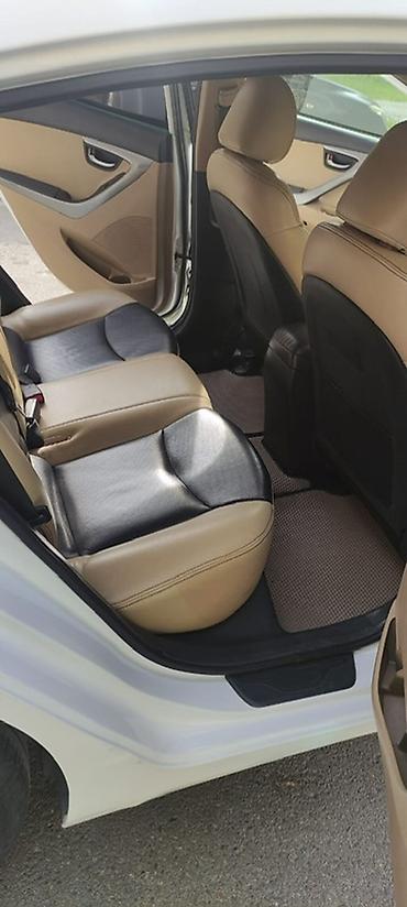 Hyundai: Tecili satilir Hyundai Elantra sedan, ağ rəngli, 5 yerlik. 1.8 dohc — 9