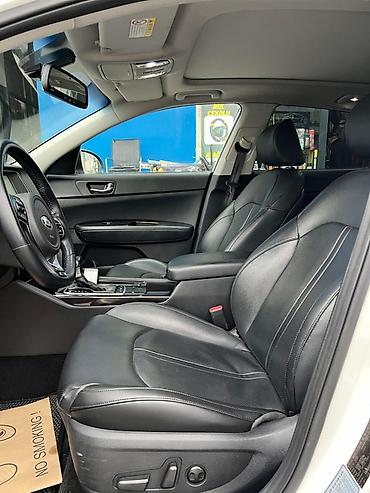 k5 kia: Kia K5 sedan – ağ rəng, benzinli, avtomat ötürücü. Xarici: - Arxa — 8