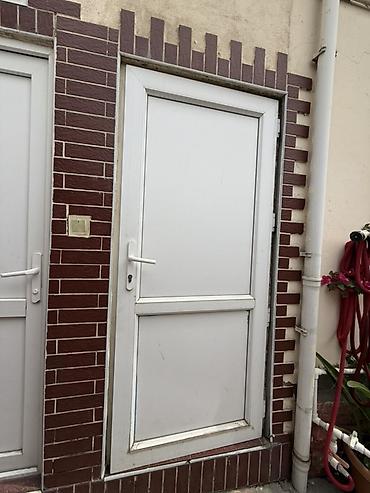 plasdik qapi pencere: Endirim olar. 130manat. 1cütü resotqa ile birlikde. Ümumi 2 eded qapı — 3