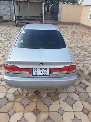 семёрка машина: Honda Accord: 2002 г., 1.8 л, Автоматтык, Бензин, Седан