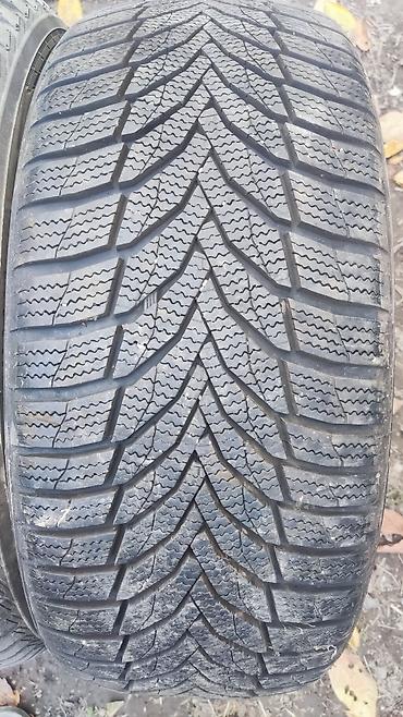 Транспорт: Шины 215 / 45 / R 17, Зима, Б/у, 1 шт, Легковые, Корея, Nexen — 1