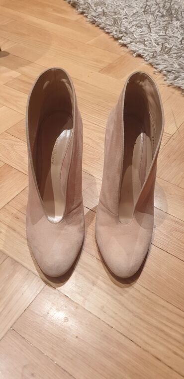 Salonke: Salonke, Balenciaga, 38 — 4