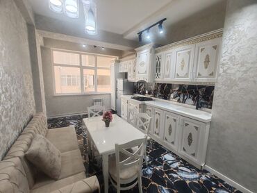 Uzunmüddətli kirayə mənzillər: Dəniz və şəhər panoraması ilə geniş mənzil tecili satilir - Geniş — 2