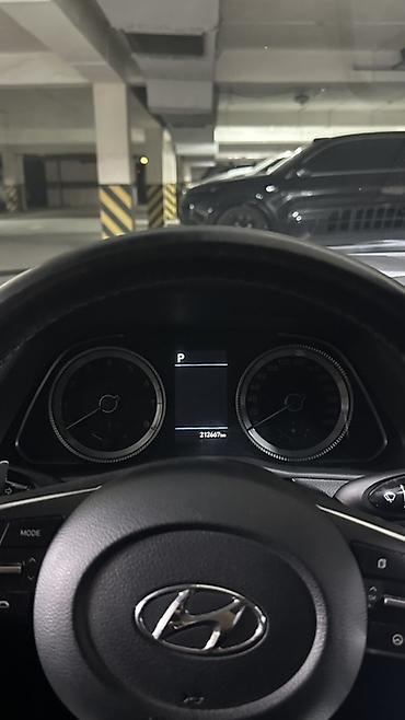 кожаная: Hyundai Sonata: 2022 г., 2 л, Автомат, Газ, Седан — 4