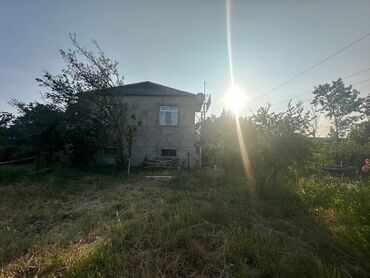 7 ci mikrorayon satilan evler: Bülbülə qəs. 7 otaqlı, 120 kv. m, Kredit yoxdur, Orta təmir