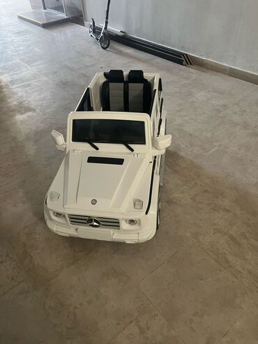 200 manata masinlar: Rəxşəndə🦋 Uşaq maşını satılır. Qiymət 120 manat. Pultu yoxdur. Ünvan
