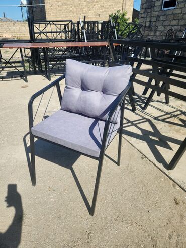 Masa və oturacaq dəstləri: Qonaq otağı üçün, Yeni, Açılmayan, Kvadrat masa, 4 stul — 6