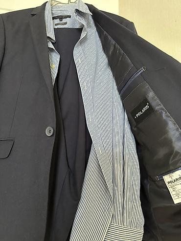 Костюмы: Классические мужские пиджаки темных оттенков. Цены начинаются от — 8