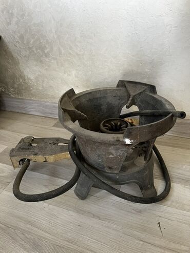 шланги для ассенизатора: Чугунная газовая горелка-плита для казана/воков. - Массивный чугунный